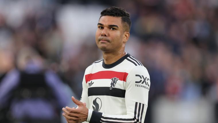 Casemiro tìm thấy lối thoát, sắp rời MU ở phiên chợ đông