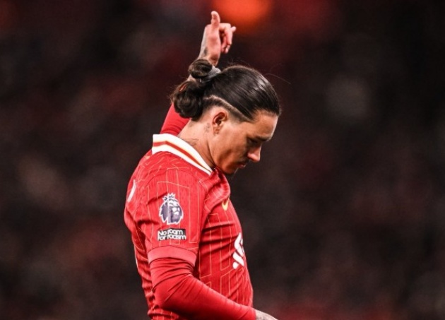Darwin Nunez tiến gần cánh cửa rời Liverpool