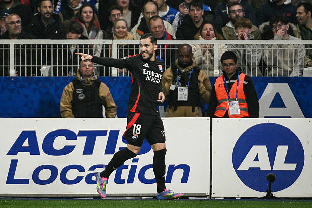 Liverpool cần một số 10: “Cơn ác mộng” của MU là đáp án