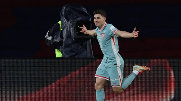 Liverpool sẵn sàng chi số tiền kỷ lục, mang Julian Alvarez về Anfield