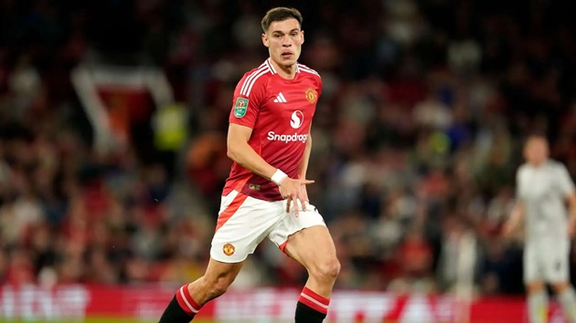 Manchester United: Manuel Ugarte thành “vật tế thần” của Ruben Amorim