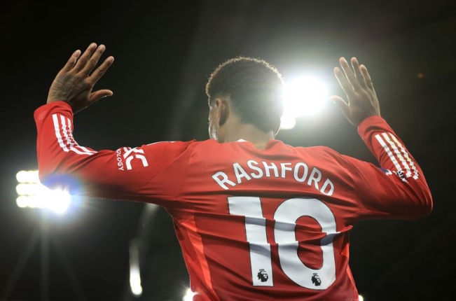 Marcus Rashford sẵn sàng giảm lương để tới Barcelona