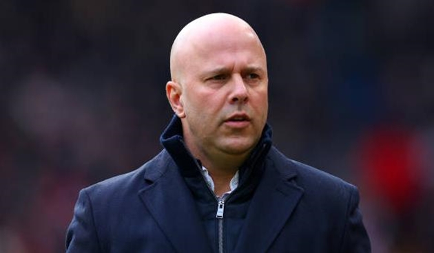 Arne Slot chưa tin chức vô địch nằm trong tay Liverpool