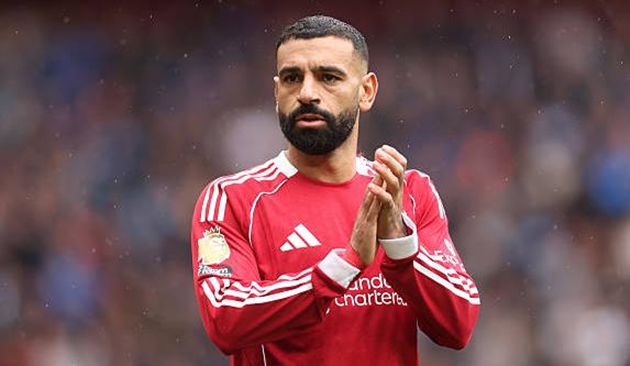 Arne Slot thừa nhận Salah đang sa sút phong độ