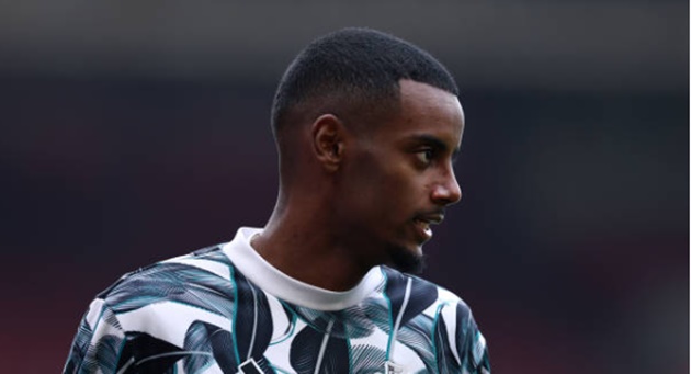 Arsenal gặp khó vụ Isak