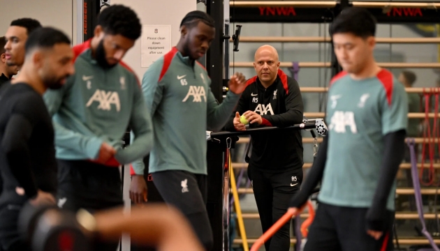 Cầu thủ Liverpool kinh ngạc với Arne Slot