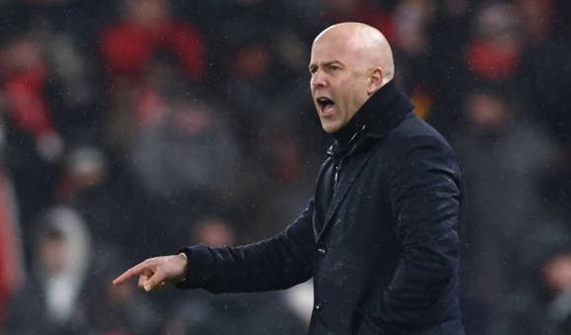 Cuối cùng Arne Slot cũng thấy khó chịu tại Liverpool