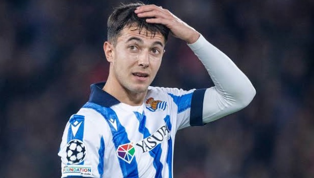 Jamie Carragher gợi ý chữ ký sẽ giúp Liverpool đua vô địch Premier League