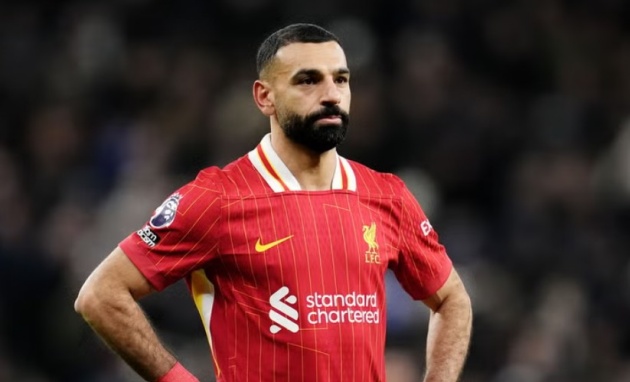 Mohamed Salah khiến CĐV Liverpool đứng ngồi không yên