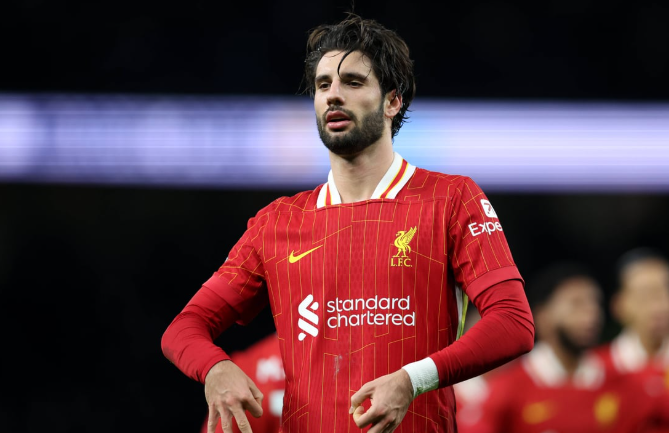 Szoboszlai nói lý do Liverpool dẫn đầu Ngoại hạng Anh và Champions League