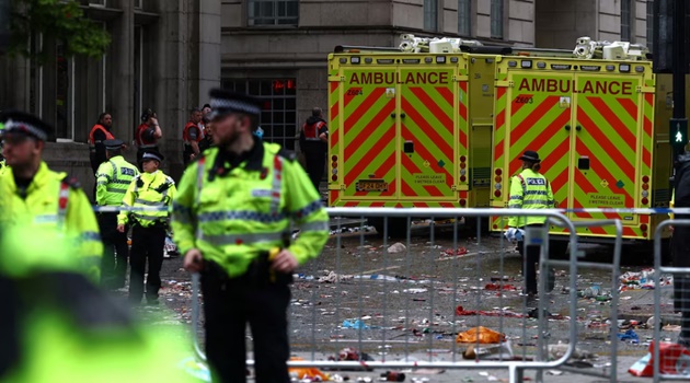 Xe điên lao vào đám đông trong buổi diễu hành của Liverpool