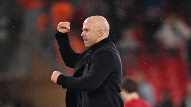 Arne Slot ca ngợi Liverpool vì bỏ ngoài tai mọi ồn ào