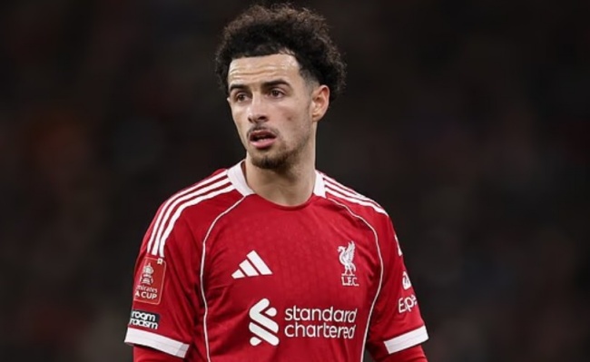 Arne Slot quyết giữ Curtis Jones trước sự chèo kéo của Inter