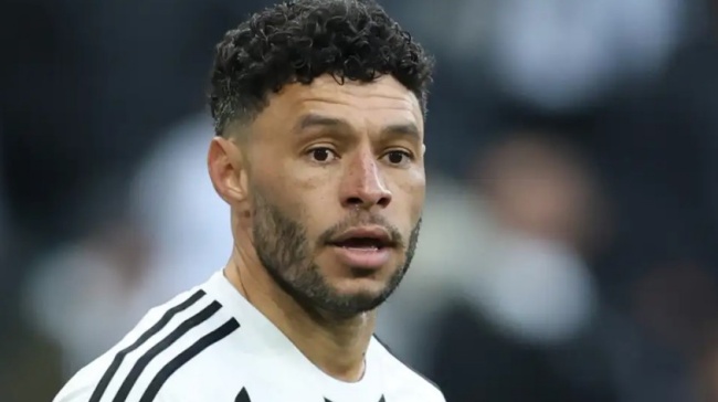 Arsenal cân nhắc ký hợp đồng với Oxlade-Chamberlain