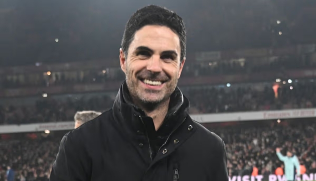 Arsenal chọn xây móng tương lai thay vì sửa nhà cấp bách