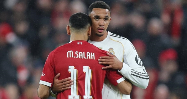 Liverpool tái hợp Arnold là giấc mơ thiếu thực tế