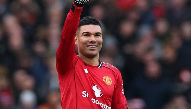 Tin đồn chuyển nhượng tối 4/2: LA Galaxy trải thảm đón Casemiro, Bayern trói chân Gnabry